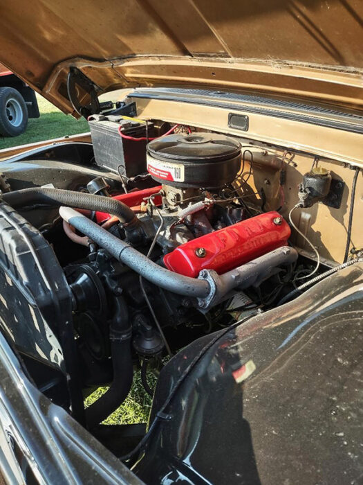 1964 Ford F-100 Custom Cab enfine